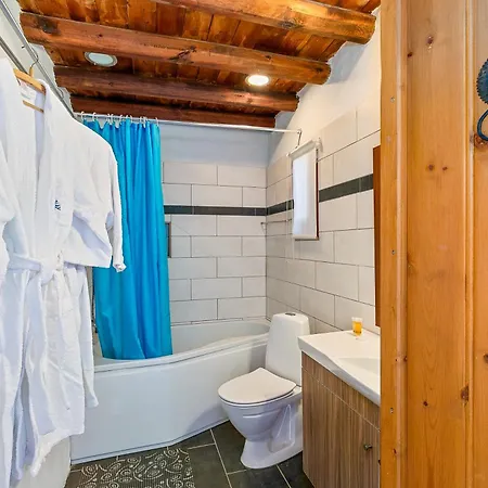 Blue Oak House Guest house Kato Drys