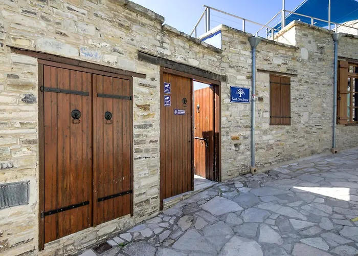 Blue Oak House 4* Kato Drys